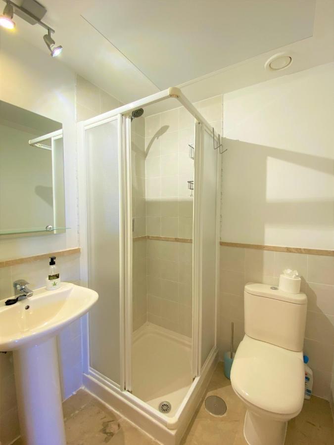 Sea View Penthouse Apartment With Hot Tub - Casa Bella Vista, Buenas Noches , Estepona Exteriör bild
