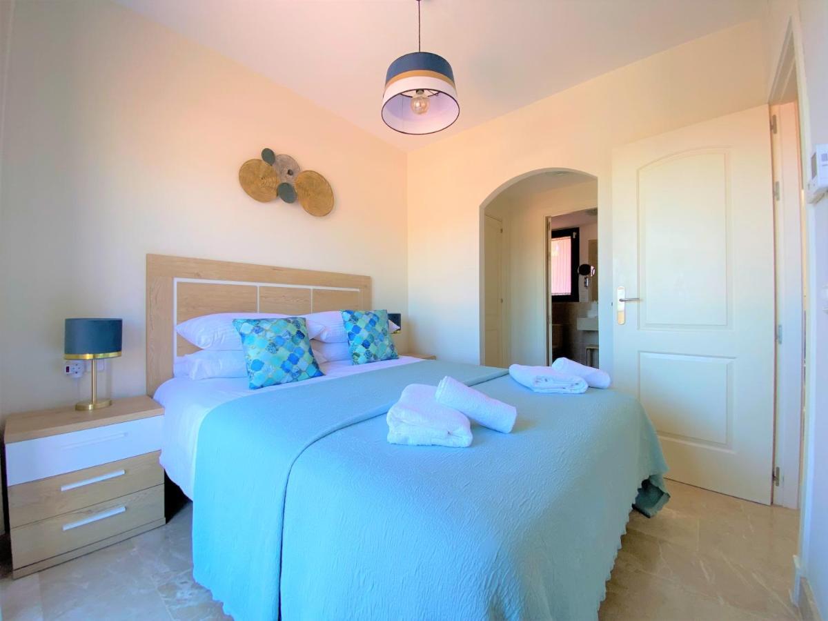 Sea View Penthouse Apartment With Hot Tub - Casa Bella Vista, Buenas Noches , Estepona Exteriör bild