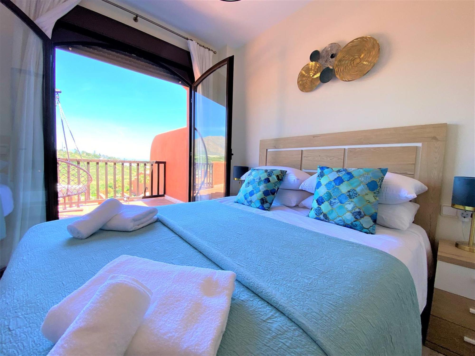 Sea View Penthouse Apartment With Hot Tub - Casa Bella Vista, Buenas Noches , Estepona Exteriör bild