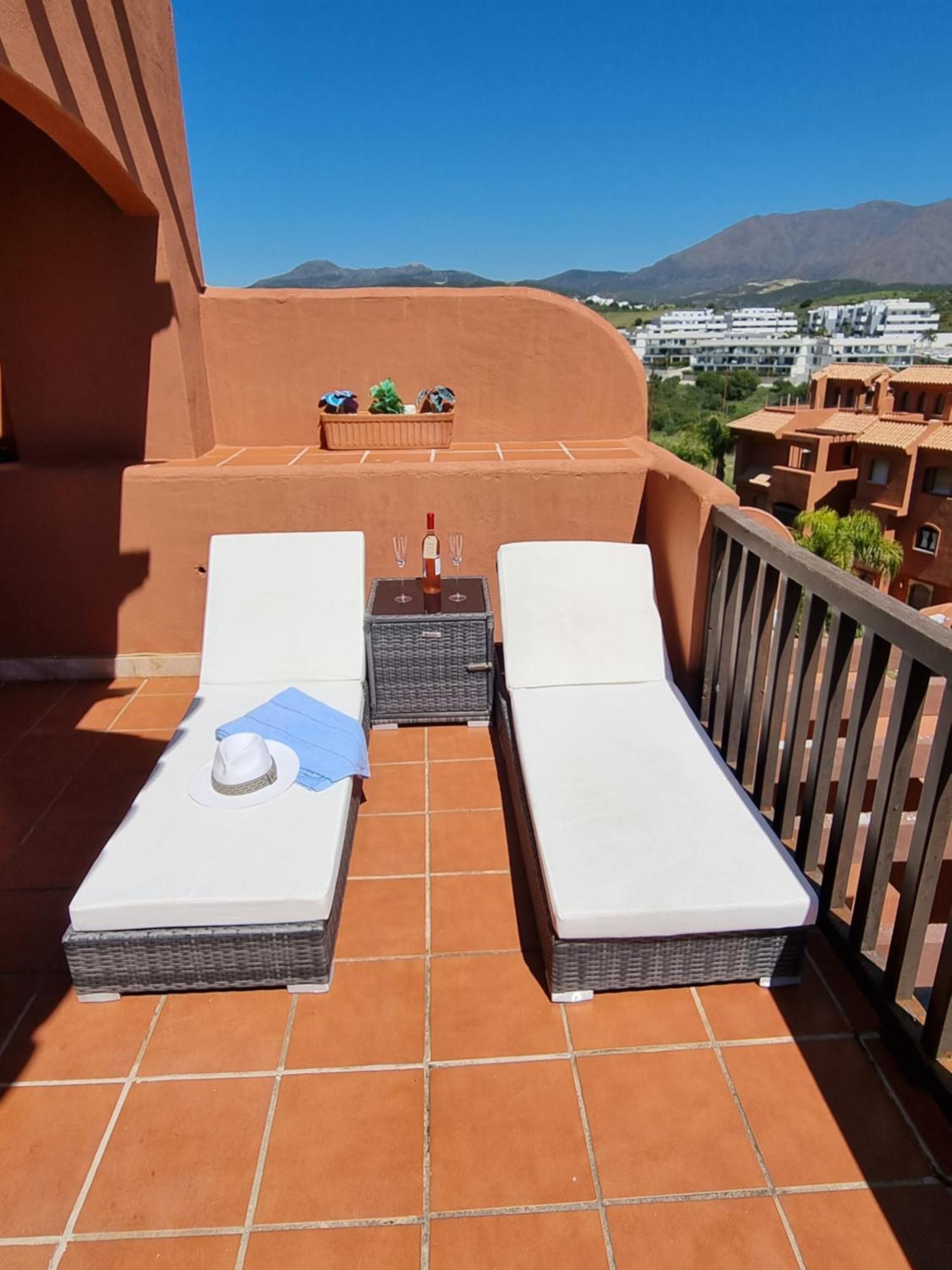Sea View Penthouse Apartment With Hot Tub - Casa Bella Vista, Buenas Noches , Estepona Exteriör bild